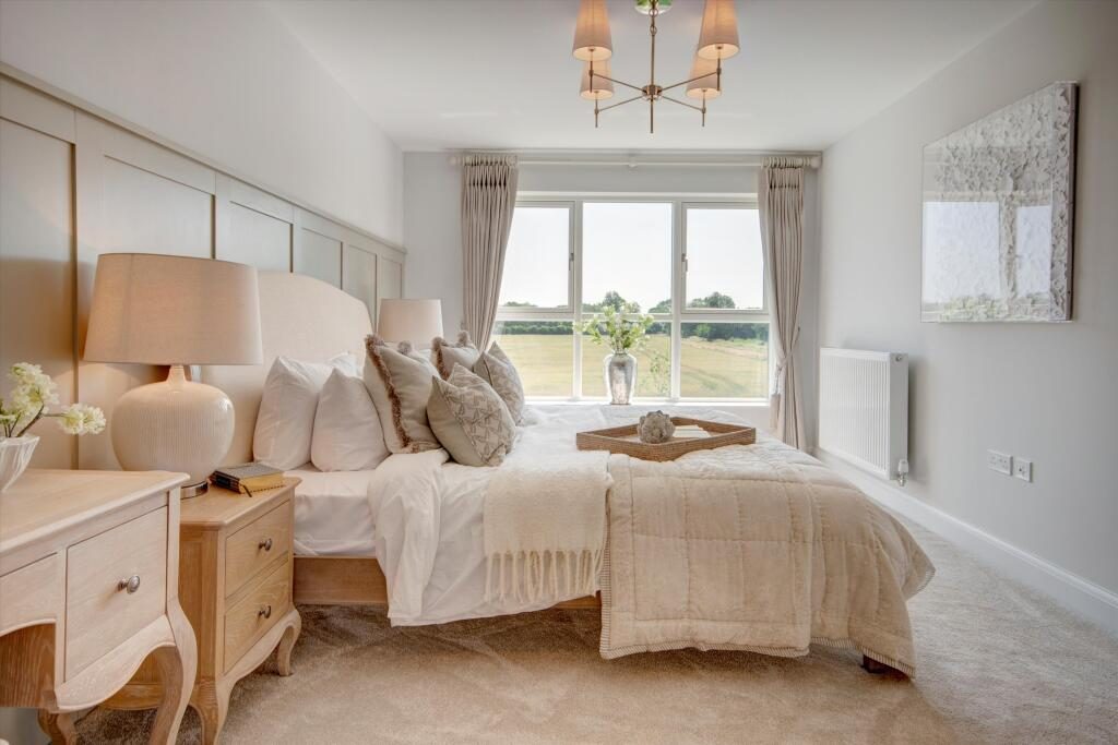 Source listing photo: double bedroom in a UK property listing